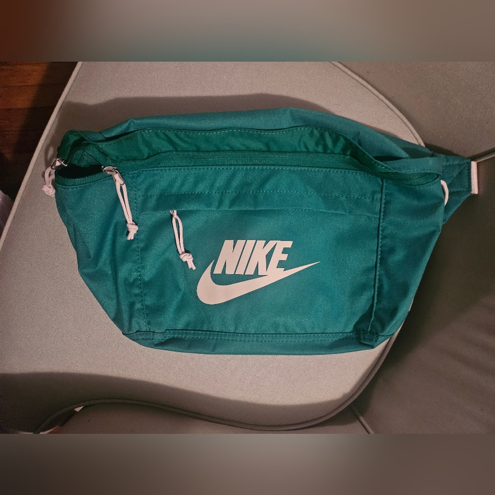 Nike Large Crossbody Bag